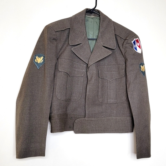 Vintage Other - WW2 WWII Army Style Green Patches Airborne Field Jacket Size 38R